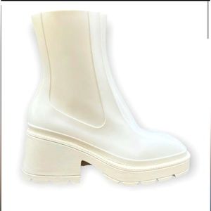 Bershka white rubberized boots sz 39 (us 8.5)